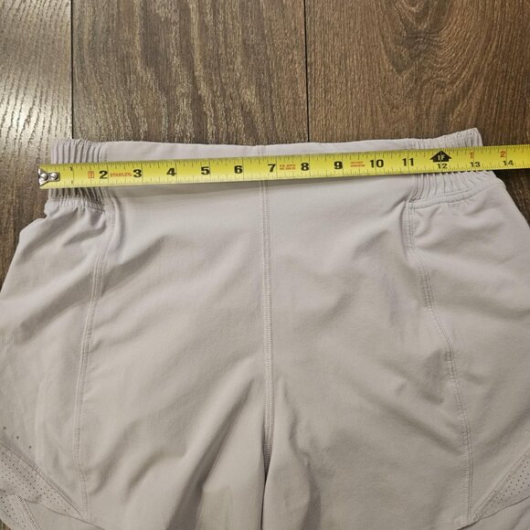 Lululemon Women's Light Grey Hotty Hot High-Rise Lined Short 4" Length, Size 6 - Picture 11 of 16